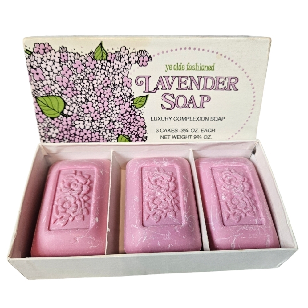 Vintage Ye Olde Fashioned Lavender Soap Luxury Complexion Soap French Milled Q43